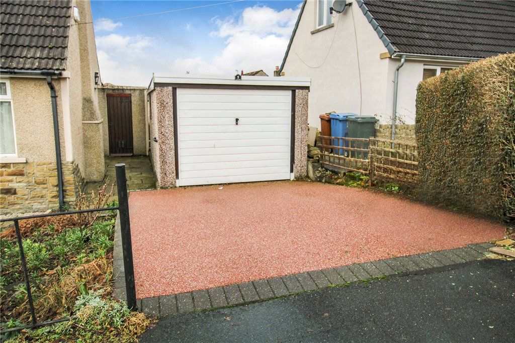 3 bed detached house for sale in Rockville Drive, Embsay, Skipton BD23, £349,500