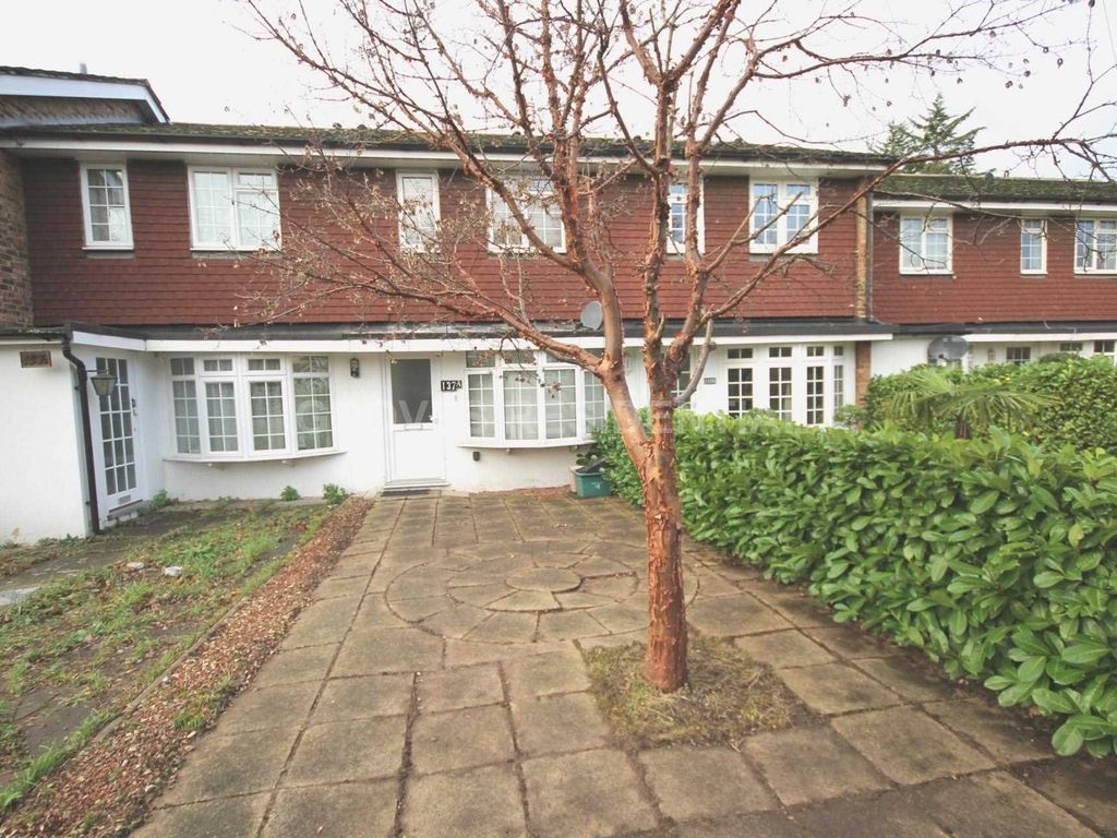 2 bed terraced house for sale in South Lane, New Malden KT3, £499,000