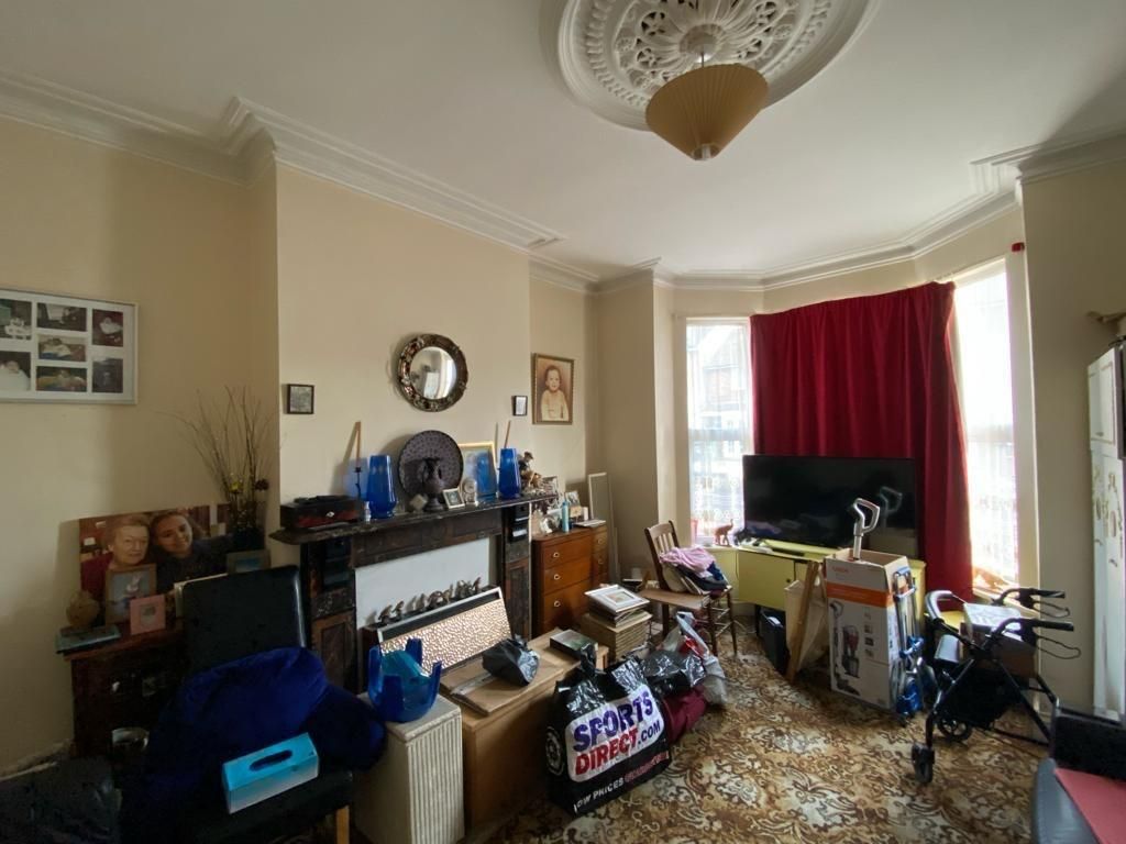 3 bed property for sale in Copnor Road, Portsmouth PO3, £330,000