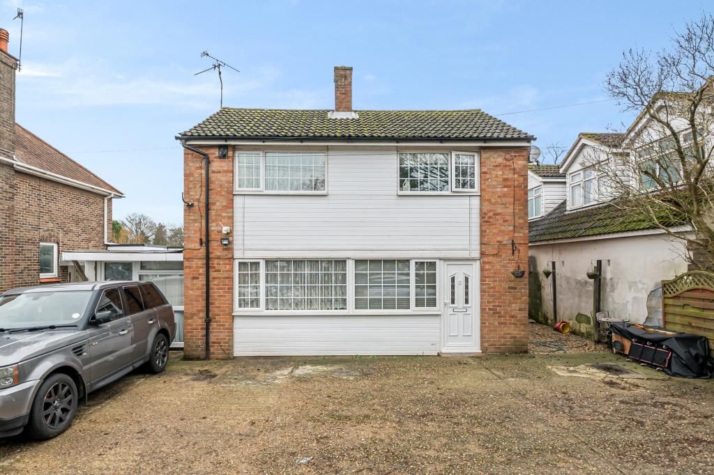 4 bed detached house for sale in High Wycombe, Buckinghamshire HP12, £475,000