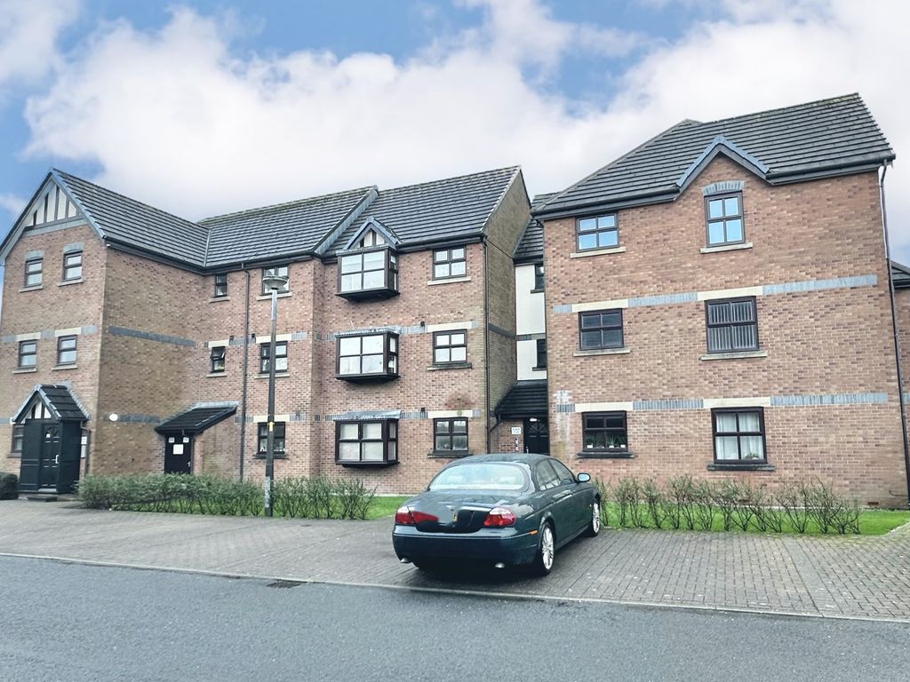 1 bed flat for sale in Henley Court, Bispham FY2, £85,000