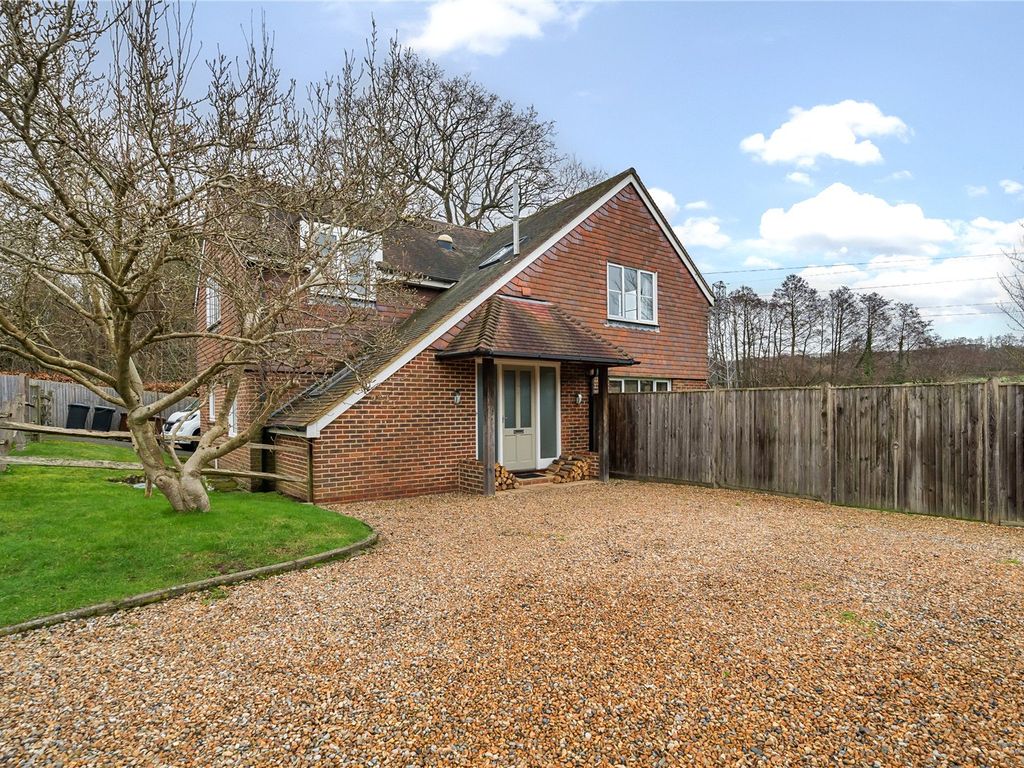 4 bed detached house to rent in Brook Lane, Plaxtol, Sevenoaks, Kent TN15, £3,500 pcm