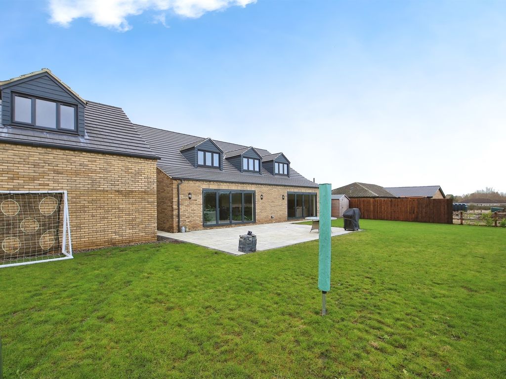 4 bed detached house for sale in Hospital Road, Doddington, March PE15, £695,000