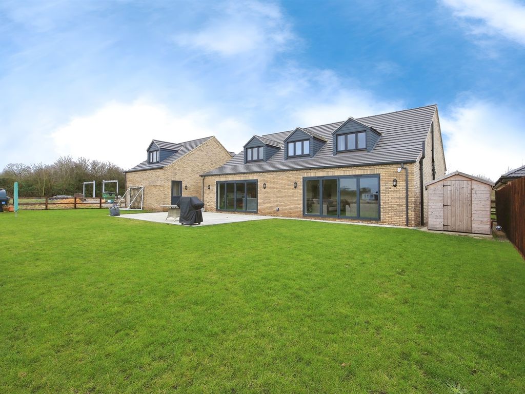 4 bed detached house for sale in Hospital Road, Doddington, March PE15, £695,000