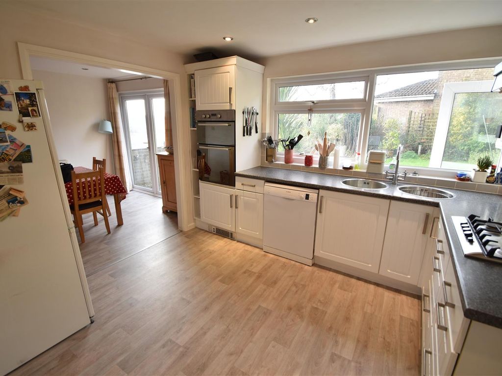 3 bed link-detached house for sale in Birch Grove, Portishead, Bristol BS20, £400,000