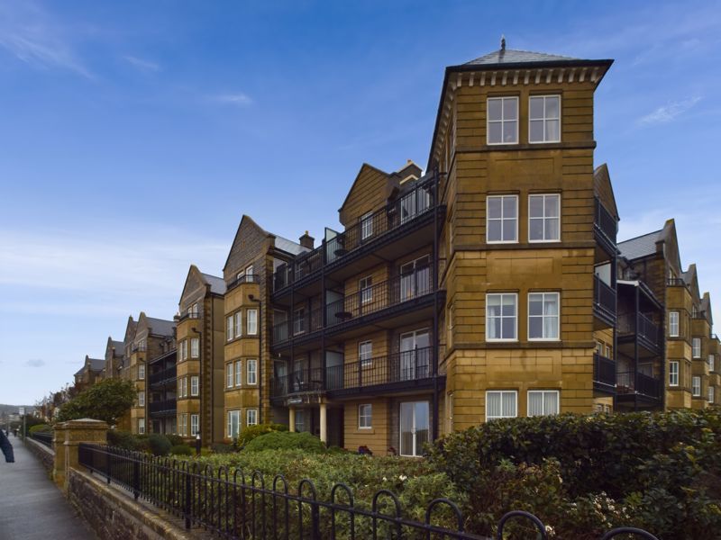 2 bed flat for sale in Beach Road, Weston-Super-Mare BS23, £400,000