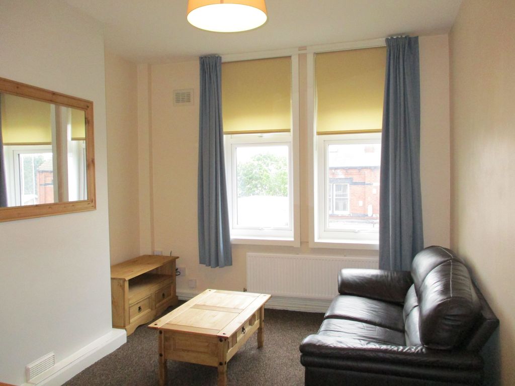 1 bed flat to rent in Dewsbury Road, Beeston, Leeds LS11, £575 pcm