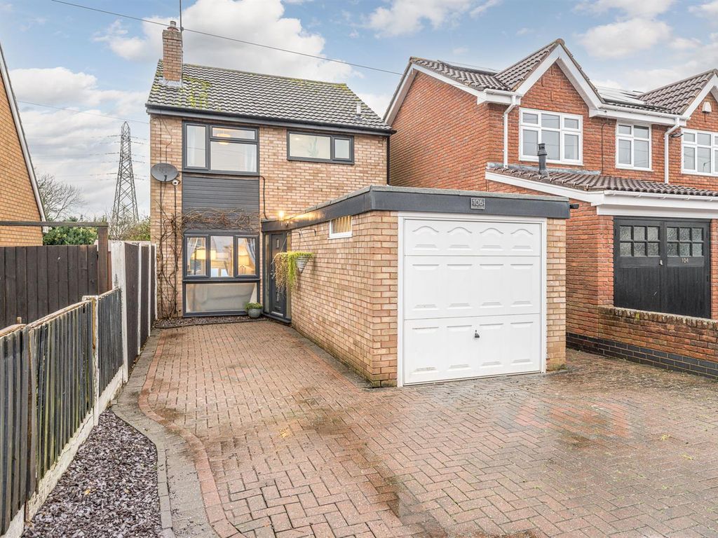 3 bed detached house for sale in Brook Street, Wall Heath DY6, £375,000