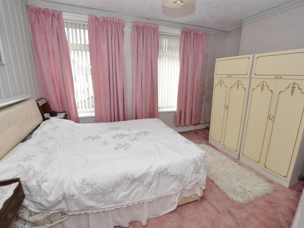 2 bed property for sale in Elliston Terrace, Carmarthen SA31, £104,500