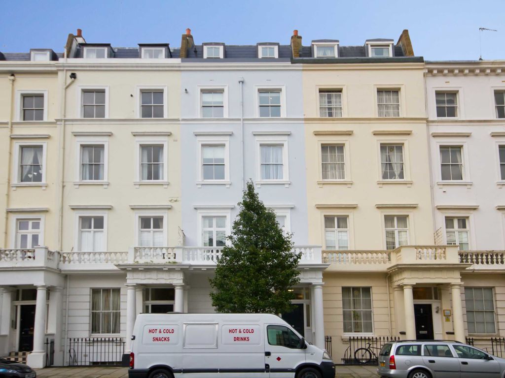 2 bed flat to rent in Claverton Street, London SW1V, £2,492 pcm