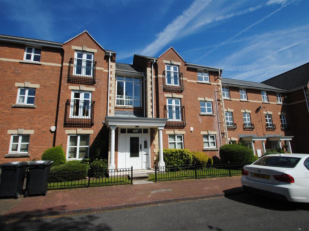 2 bed flat for sale in Bourchier Way, Grappenhall Heys, Warrington WA4, £190,000