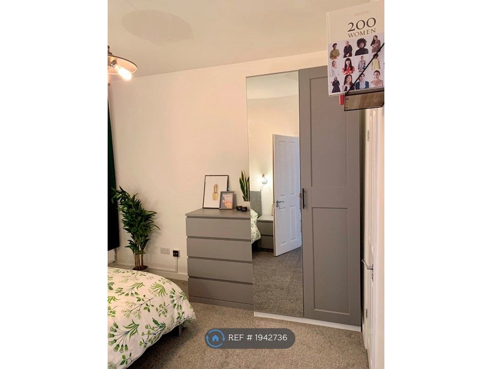 Room to rent in Bexley Road, Erith DA8, £1,050 pcm