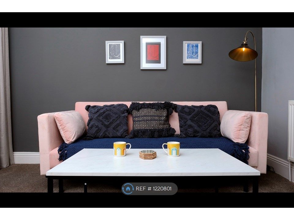 1 bed flat to rent in Trafalgar Road, Scarborough YO12, £1,300 pcm