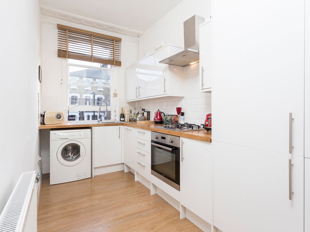 1 bed flat to rent in Ashley Road, London N19, £1,650 pcm