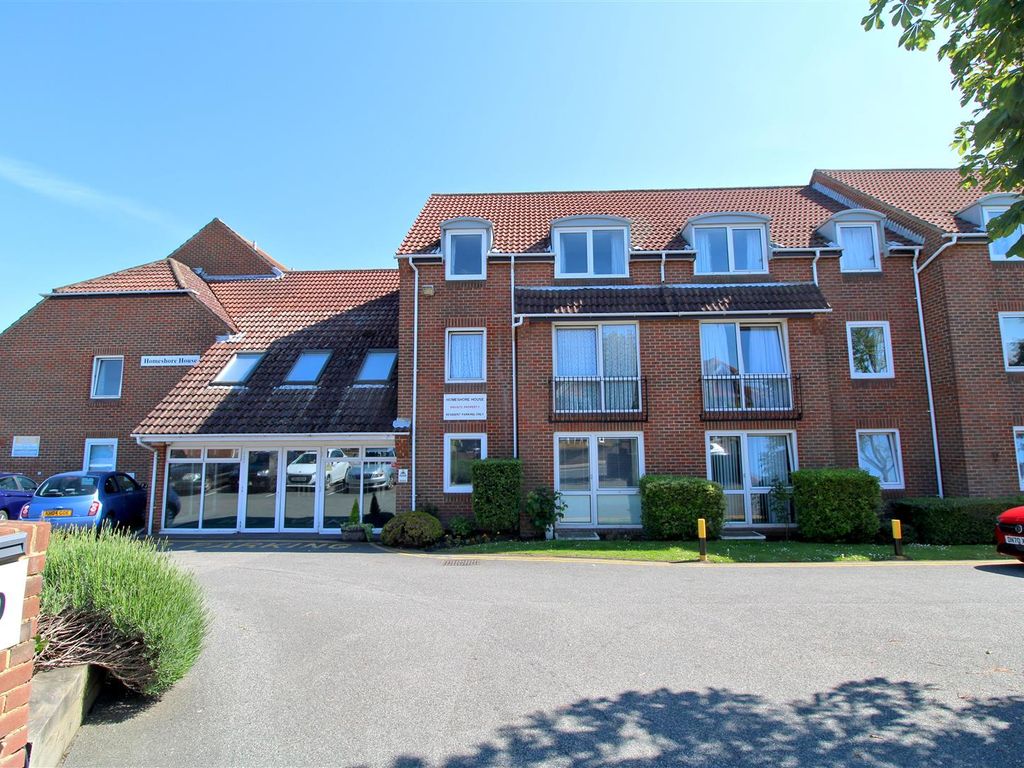 1 bed flat for sale in Sutton Road, Seaford BN25, £130,000