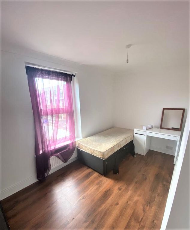 Room to rent in Clive Street, Cardiff CF11, £525 pcm
