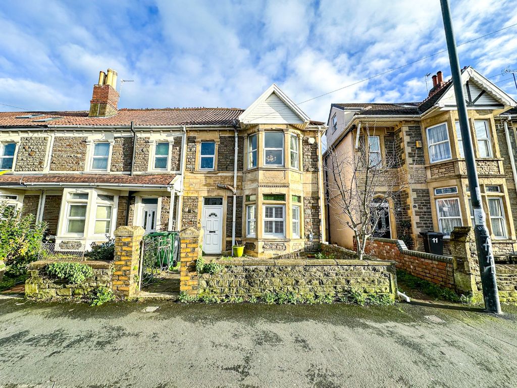 2 bed flat for sale in Wick Road, Bristol, City Of Bristol BS4, £240,000