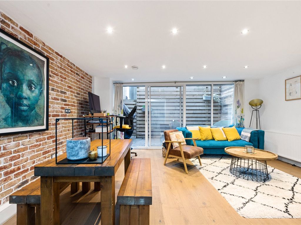 3 bed terraced house for sale in Springdale Road, London N16, £900,000