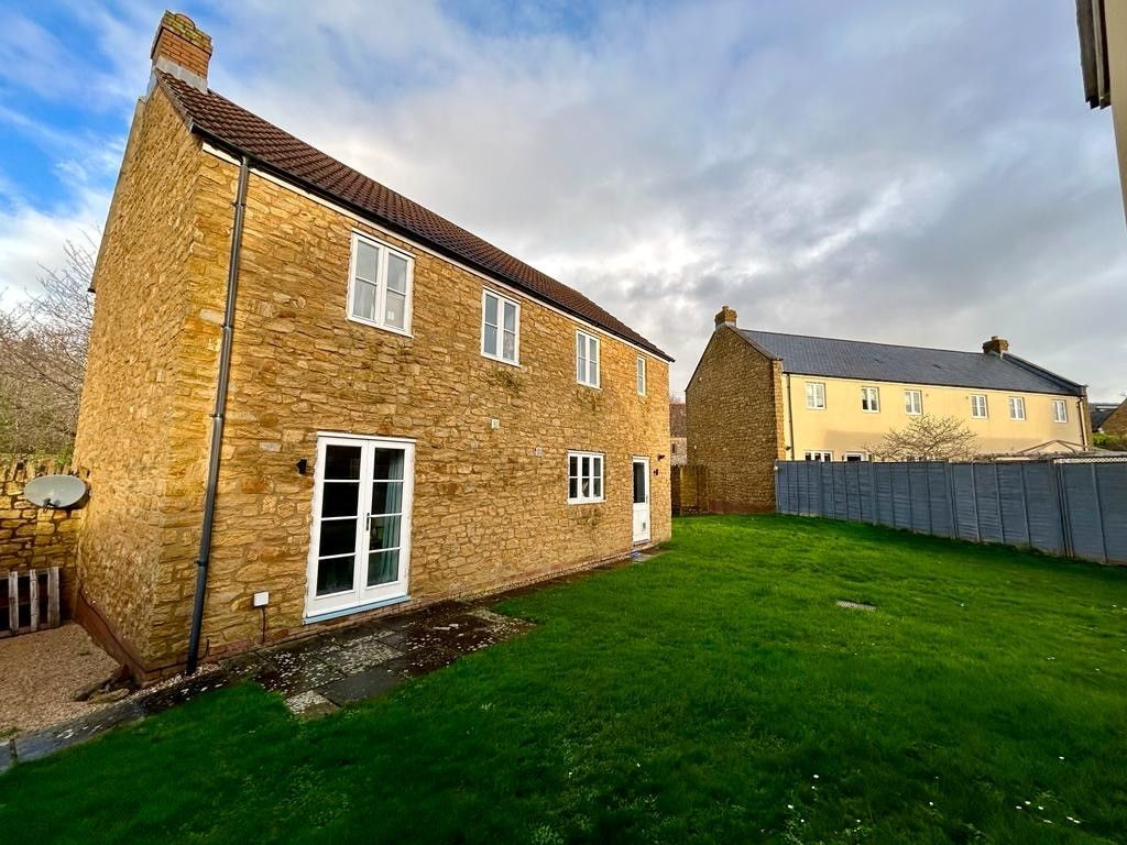 4 bed detached house for sale in Alvington Fields, Yeovil BA22, £380,000