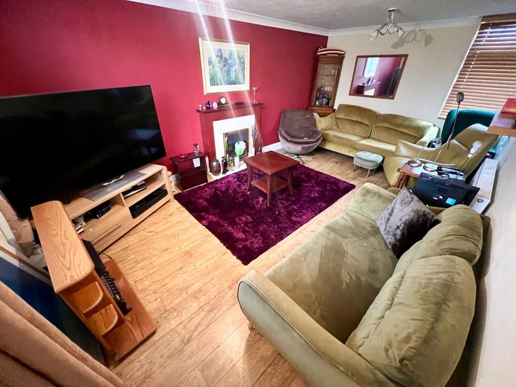 3 bed property to rent in Appleby Walk, Abington, Northampton NN3, £1,250 pcm