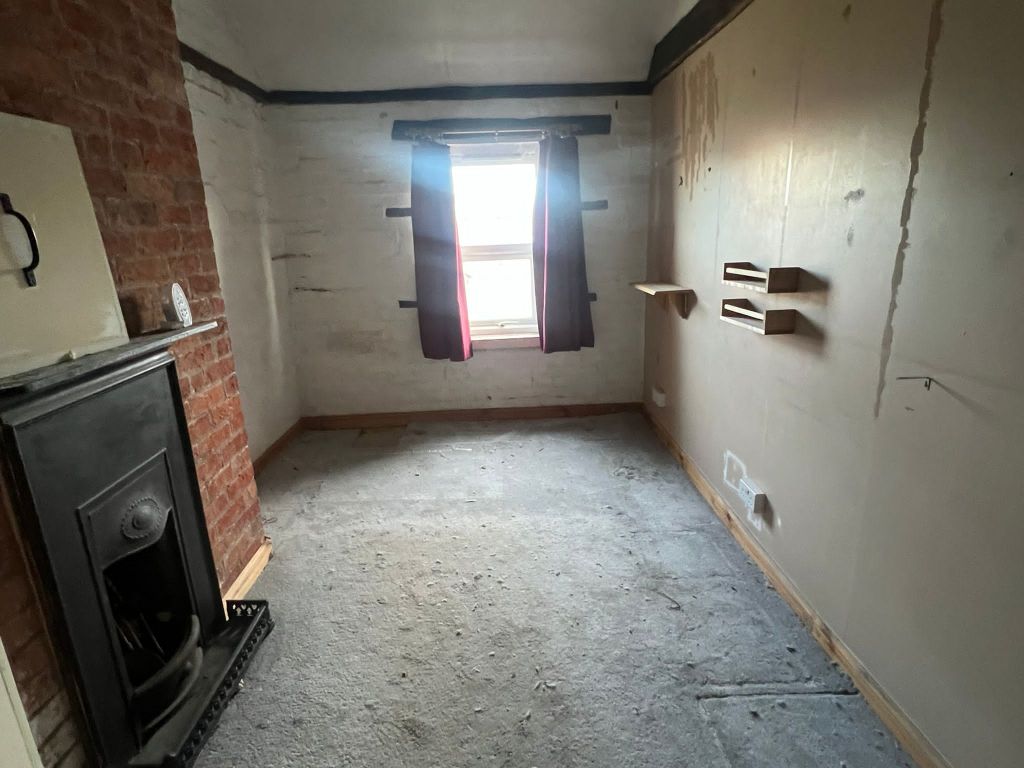 3 bed property for sale in Eden Vale Road, Westbury BA13, £120,000