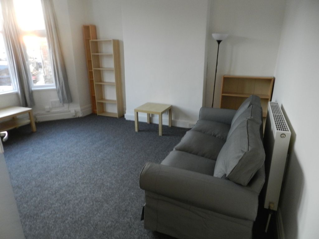 1 bed flat to rent in Laytonia Avenue, Cardiff CF14, £800 pcm