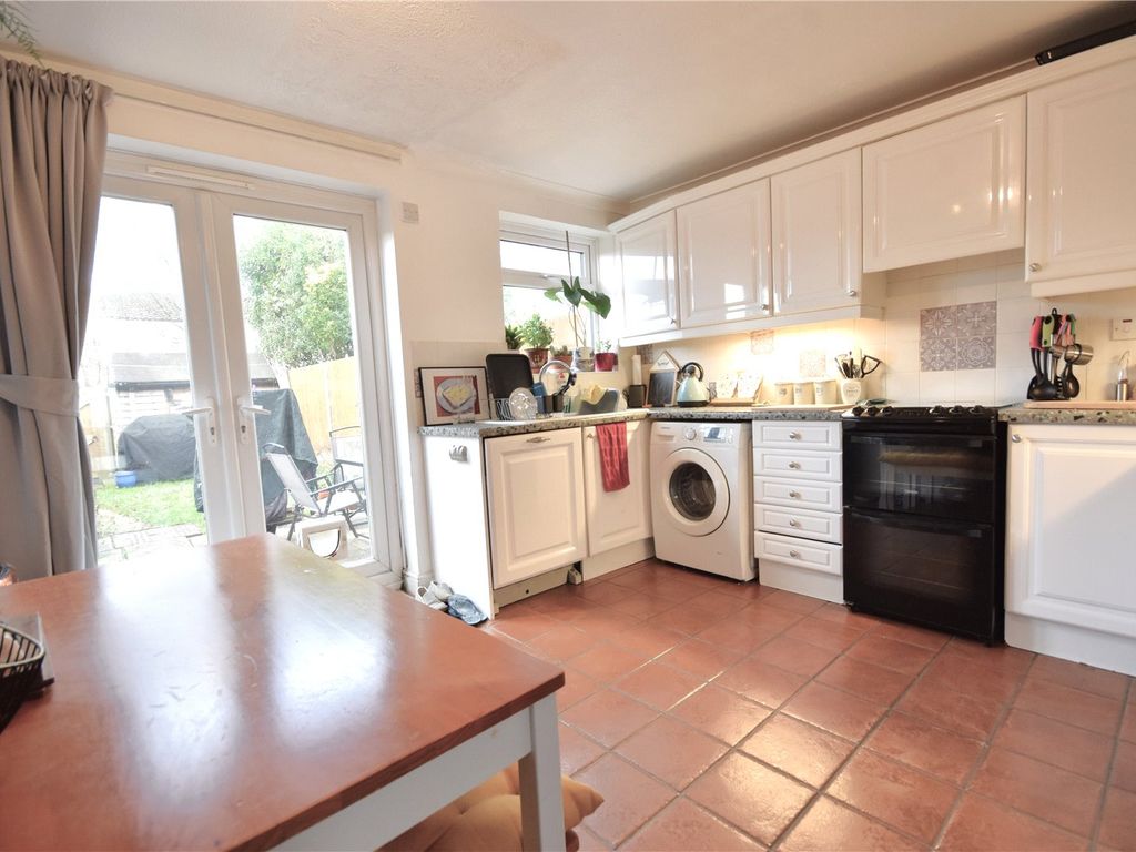 2 bed terraced house for sale in Horley, Surrey RH6, £320,000