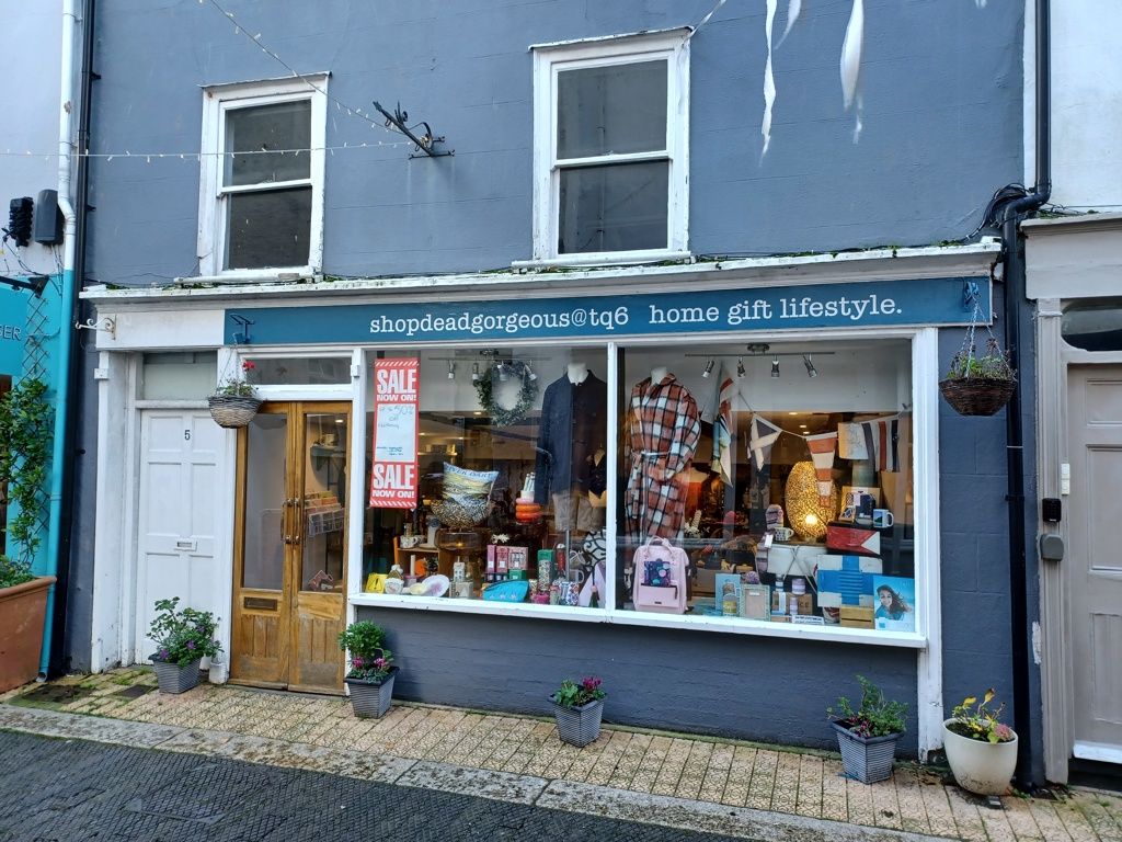 Retail premises to let in 5 Foss Street, Dartmouth, Devon TQ6, £19,000 pa