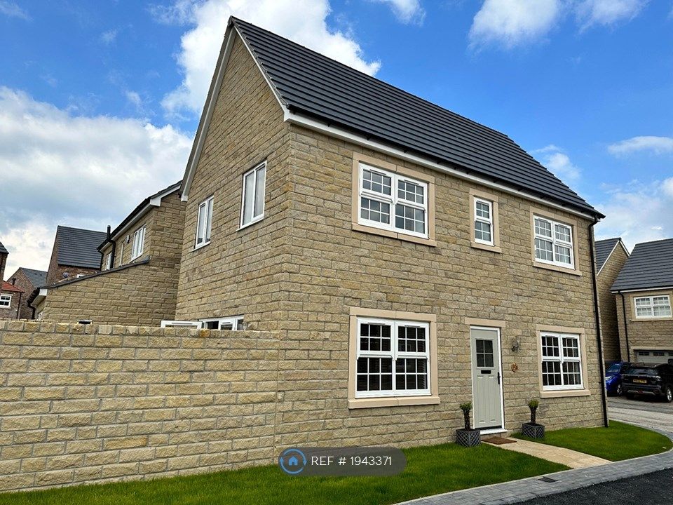 3 bed detached house to rent in Regency Place, West Tanfield, Ripon HG4, £2,000 pcm