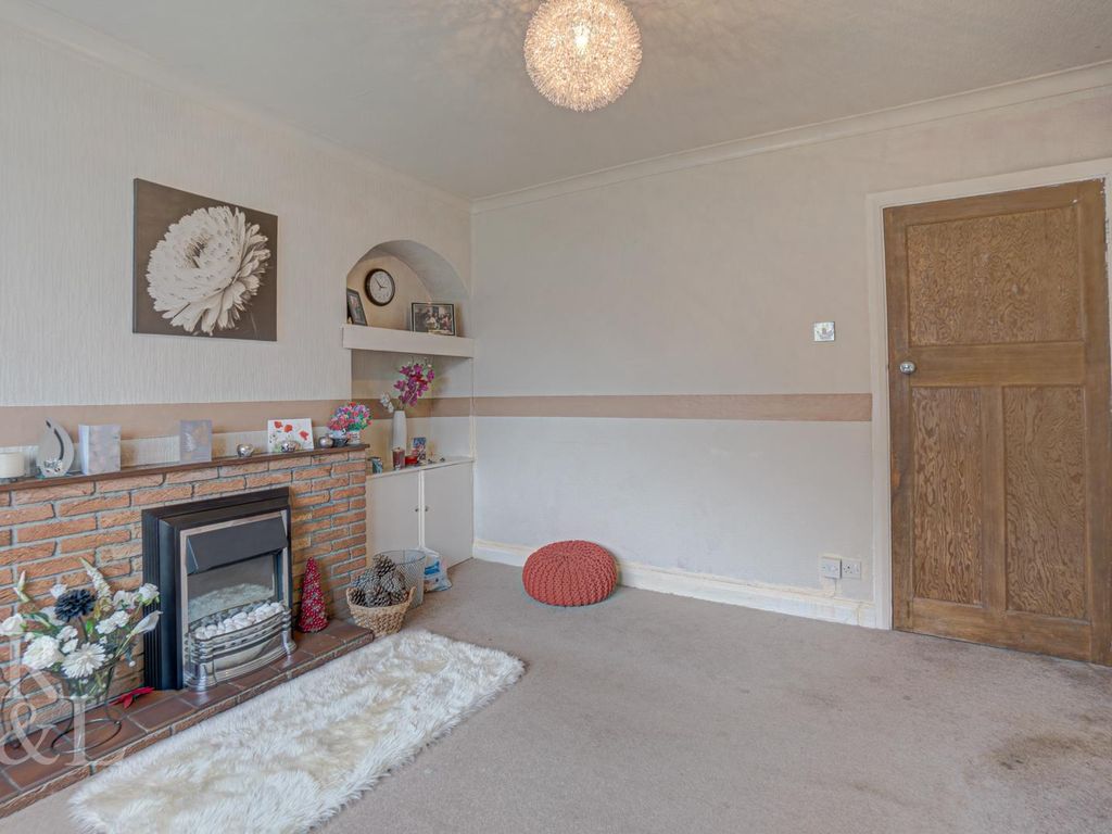 3 bed semi-detached house for sale in Straws Lane, East Bridgford, Nottingham NG13, £260,000