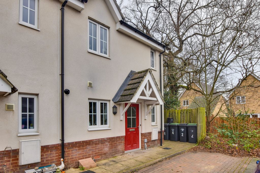 2 bed end terrace house for sale in Little Canfield, Dunmow CM6, £355,000