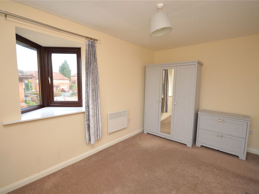 2 bed terraced house for sale in Genista Drive, Leeds, West Yorkshire LS10, £138,000