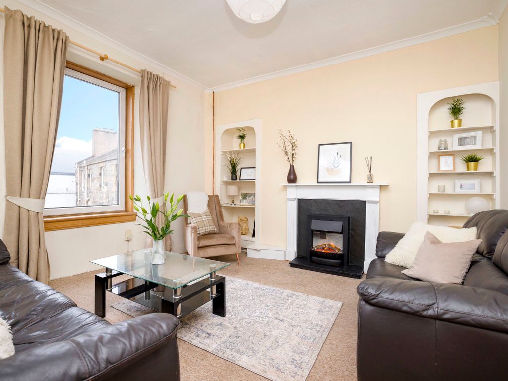 1 bed flat for sale in 111/16 (3F4) Broughton Road, Broughton, Edinburgh EH7, £169,000