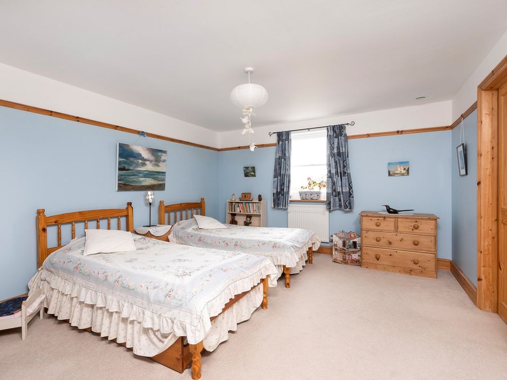 5 bed detached house to rent in London Road West, Batheaston, Bath BA1, £5,000 pcm