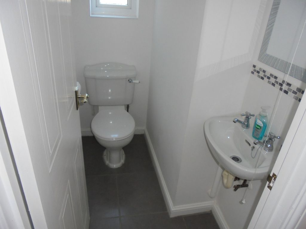 3 bed semi-detached house to rent in Bryn Gorsedd, Litchard, Bridgend. CF31, £1,050 pcm