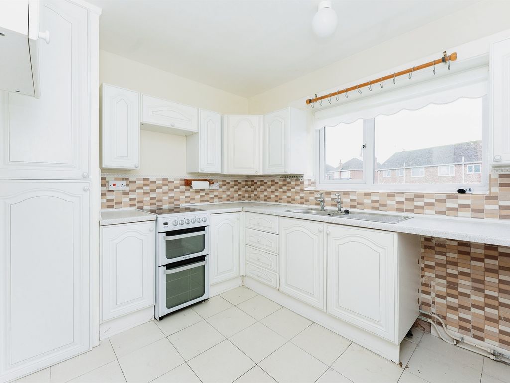 2 bed flat for sale in Ennisdale Drive, West Kirby, Wirral CH48, £170,000