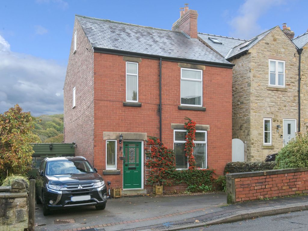 3 bed detached house for sale in New Road, Holymoorside S42, £399,950