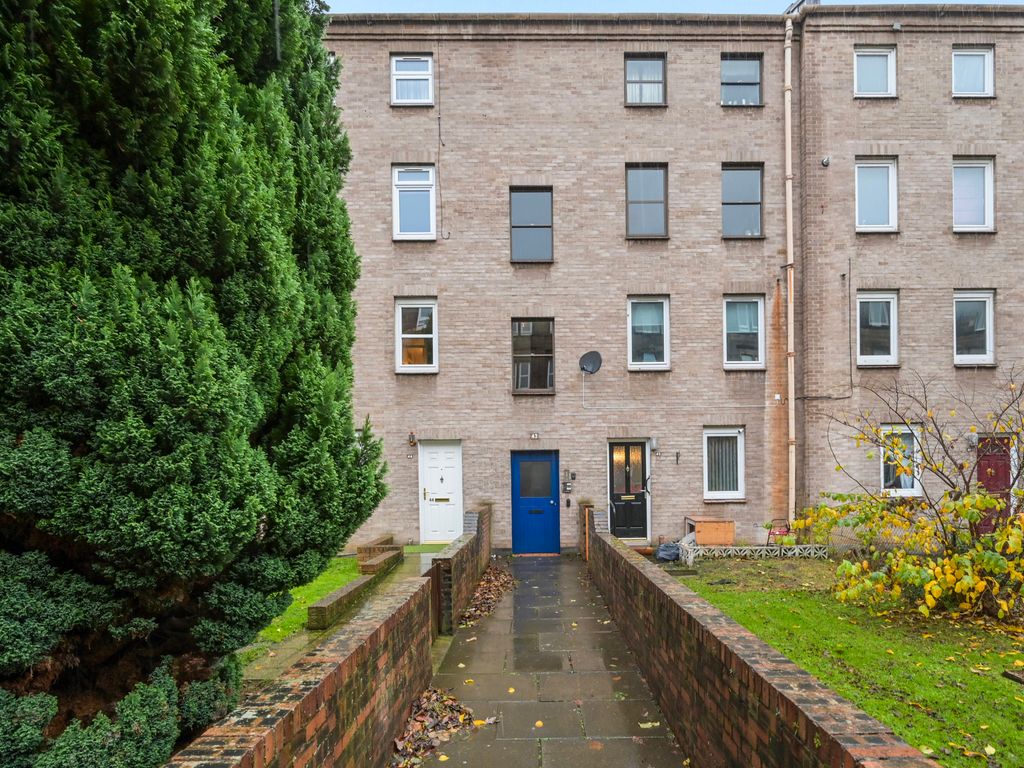 1 bed flat for sale in 43/2 Elgin Terrace, Hillside, Edinburgh EH7, £160,000
