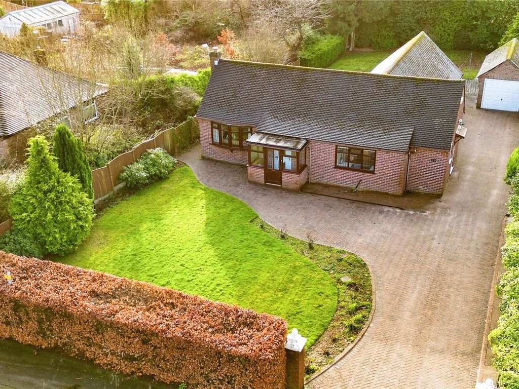 2 bed bungalow for sale in Common Lane, Culcheth, Warrington, Cheshire WA3, £500,000