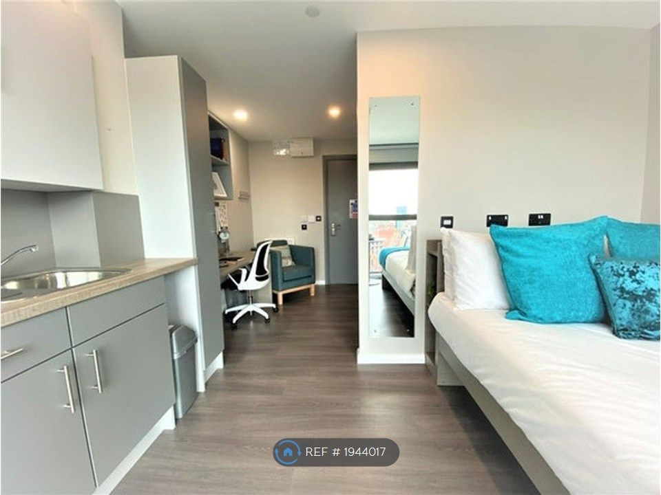Room to rent in United Kingdom, Belfast BT15, £715 pcm