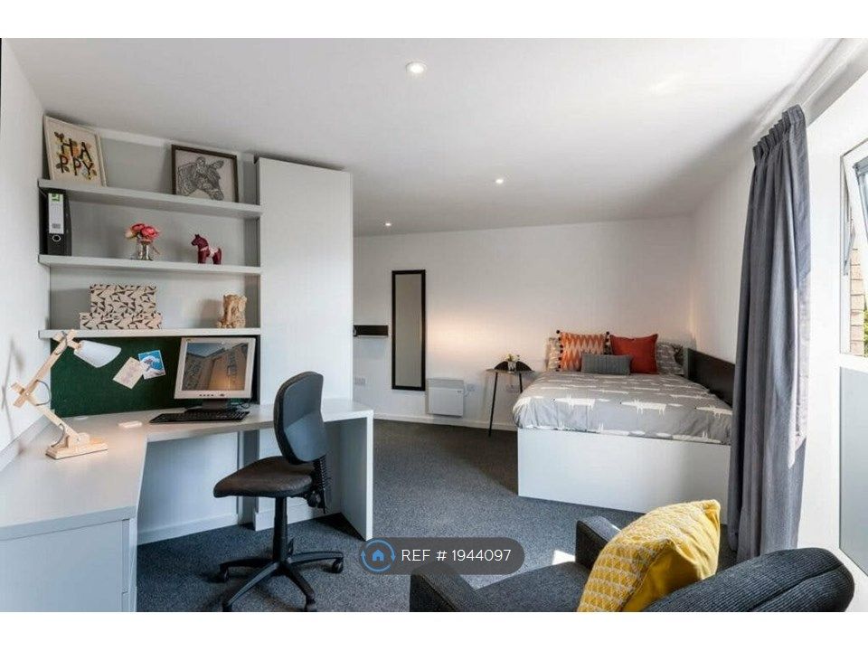 Room to rent in United Kingdom, Edinburgh EH7, £1,213 pcm