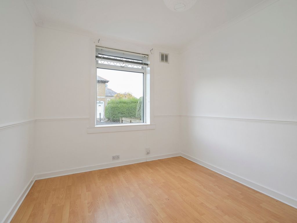 2 bed flat for sale in 13 Crewe Grove, Crewe, Edinburgh EH5, £170,000