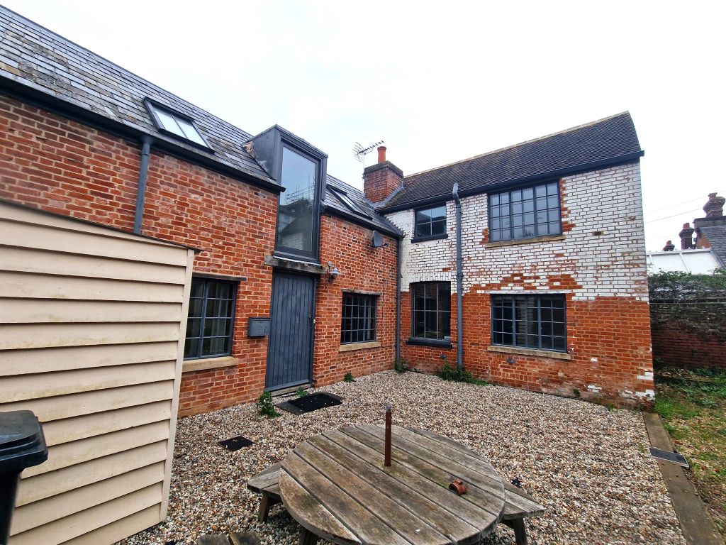 5 bed barn conversion for sale in Lansdown Road, Canterbury CT1, £410,000