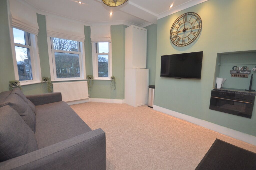 2 bed flat to rent in Brighton Terrace, London SW9, £2,750 pcm