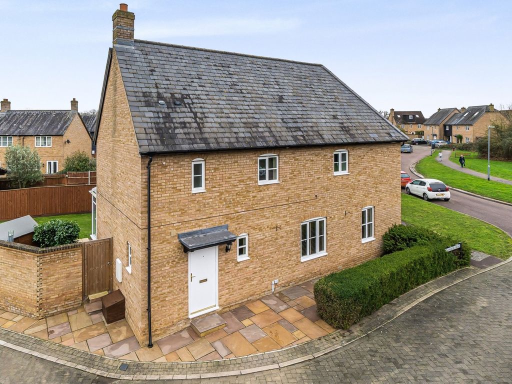 3 bed semi-detached house for sale in Brockholme Mews, Great Cambourne, Cambridge, Cambridgeshire CB23, £385,000