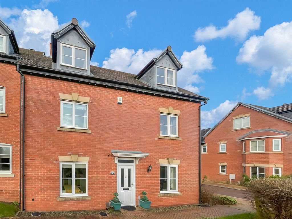 5 bed town house for sale in Round House Park, Horsehay, Telford TF4, £375,000