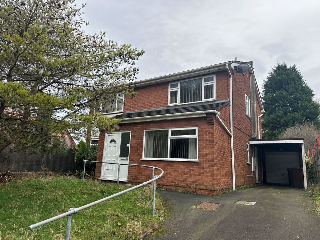 4 bed detached house for sale in 1E Lewis Street, Bilston WV14, £140,000