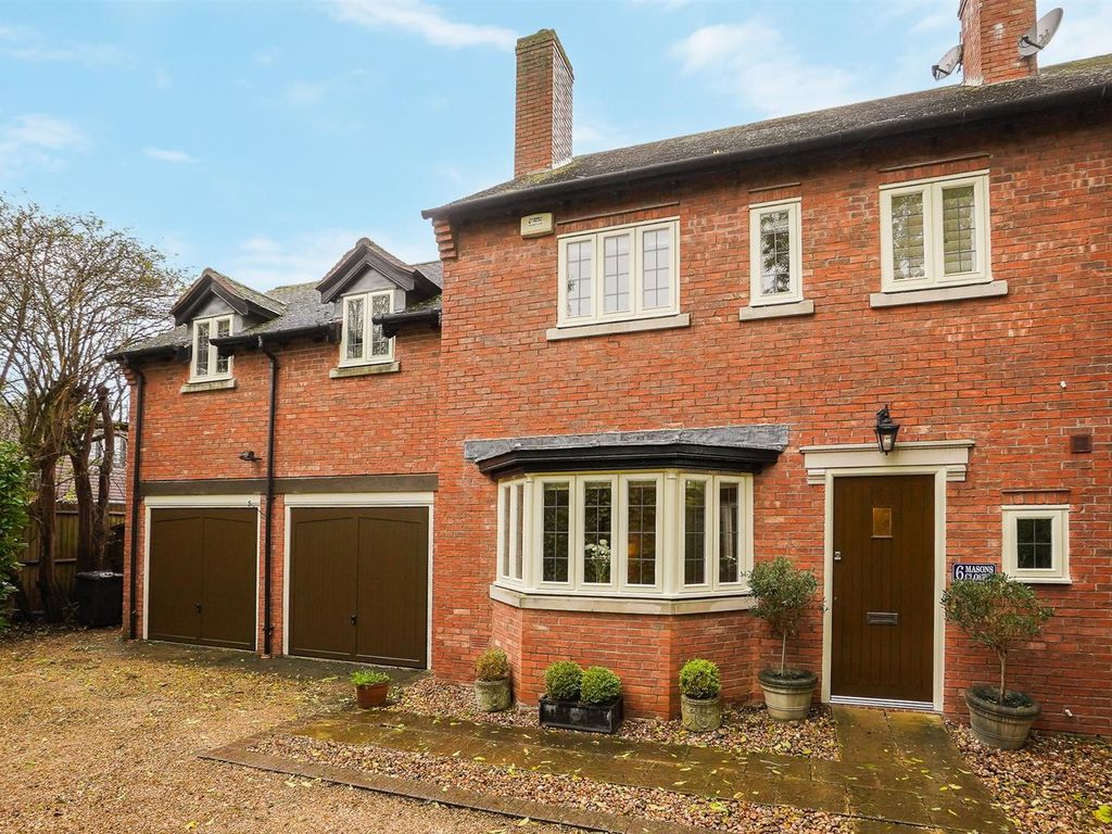 4 bed semi-detached house for sale in Masons Close, Wilmcote, Stratford-Upon-Avon CV37, £695,000