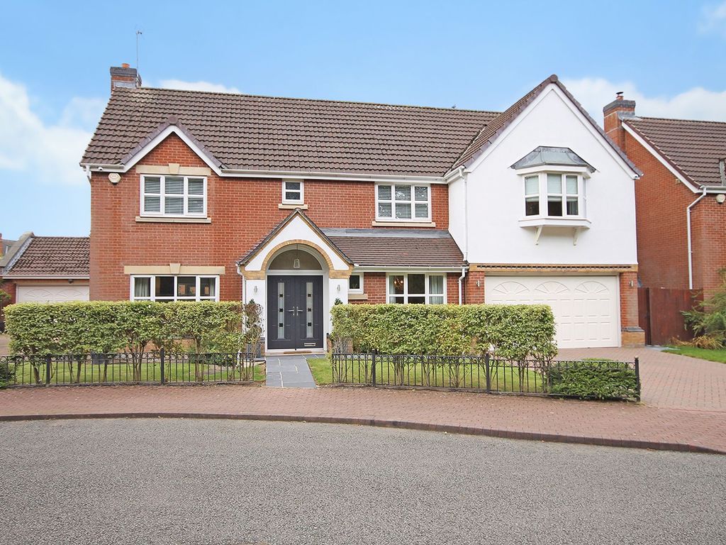 5 bed detached house for sale in Tresham Drive, Grappenhall WA4, £750,000