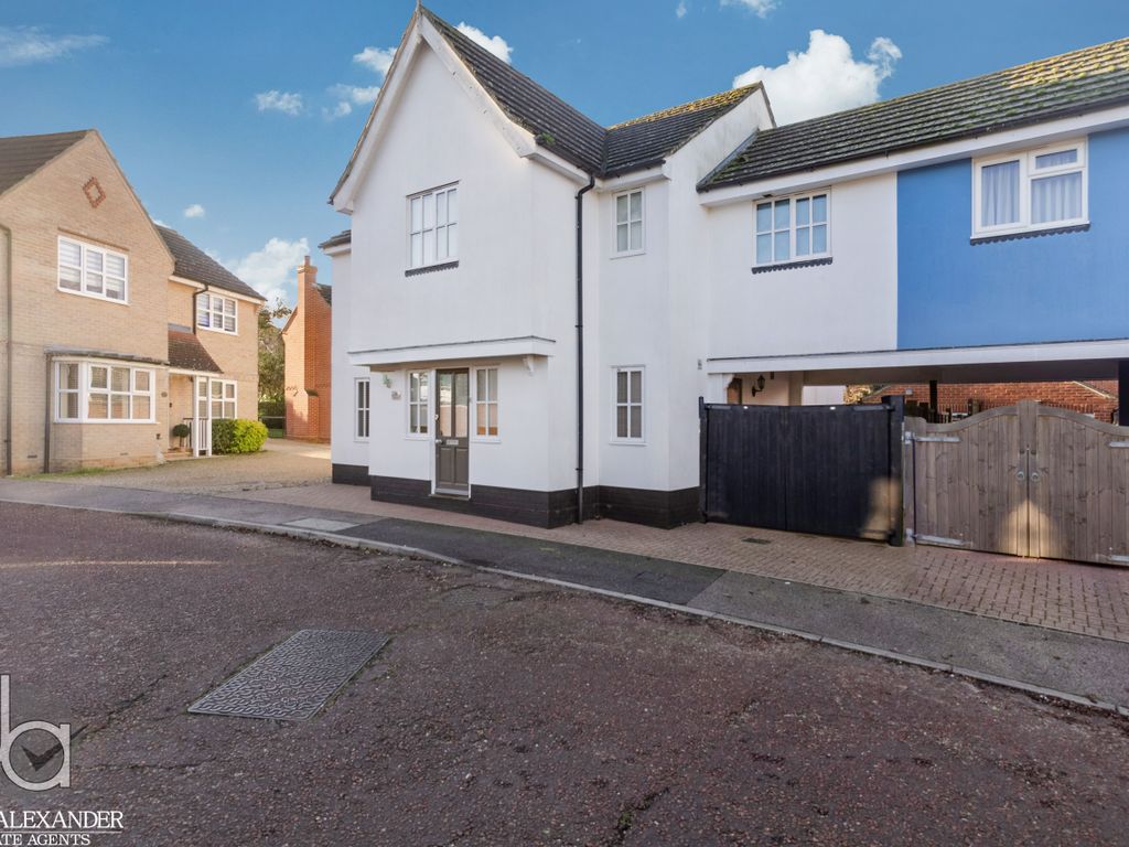 4 bed link-detached house for sale in Bassingham Crescent, Tiptree, Colchester CO5, £500,000